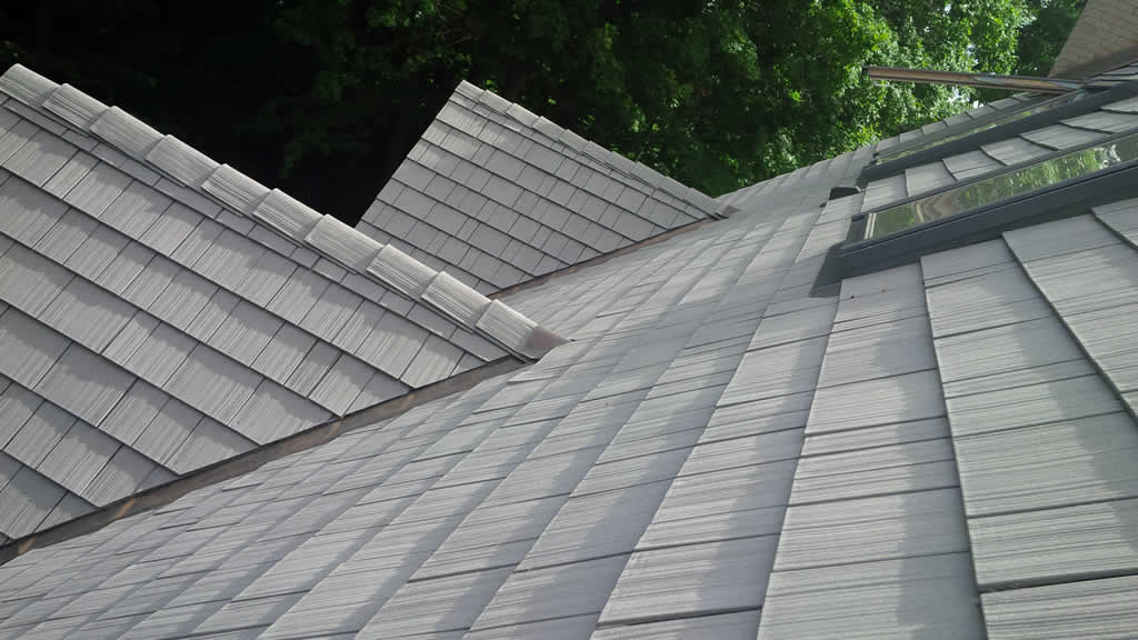 Enviroshake engineered roofing provides the authentic look of cedar and slate with lifetime performance