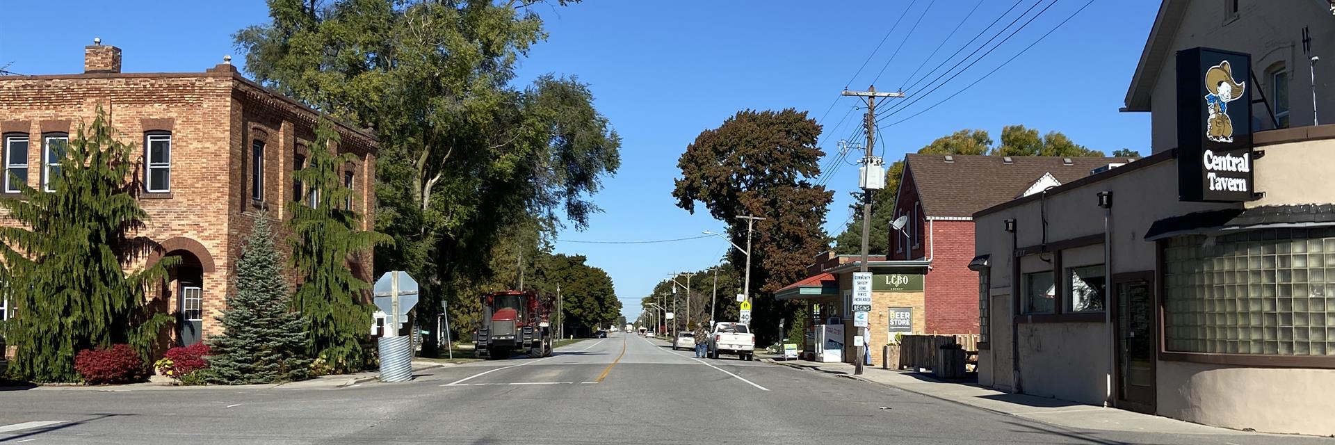 Main street cross roads with Central Tavern on the corner.